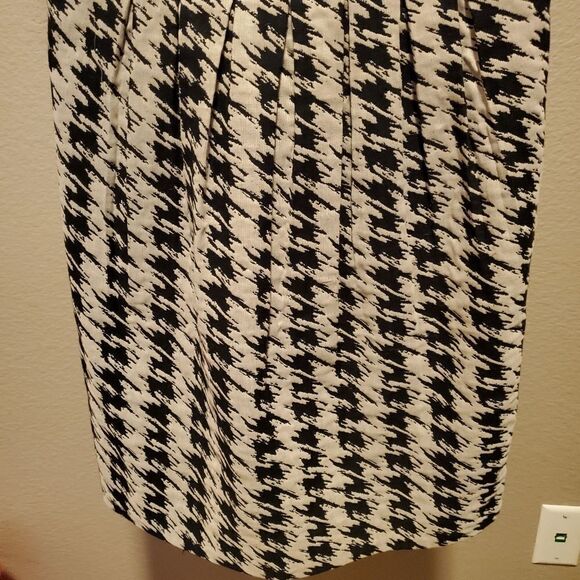 Sheath style dress  - Picture 7 of 7